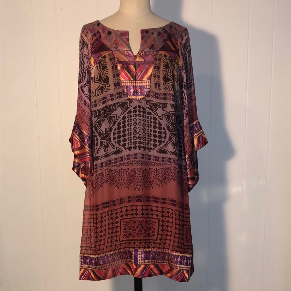 Diane Von Furstenberg Red Tunic with V-Neck and 3/4 Sleeves